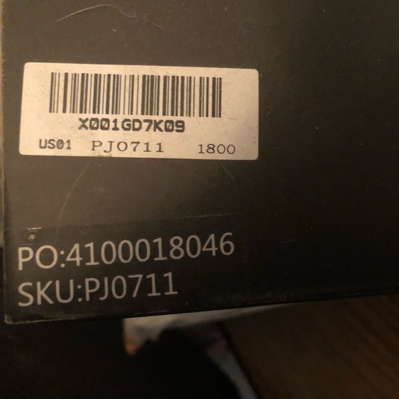 DBPower Led Projector unit and screen. - Picture 2 of 4